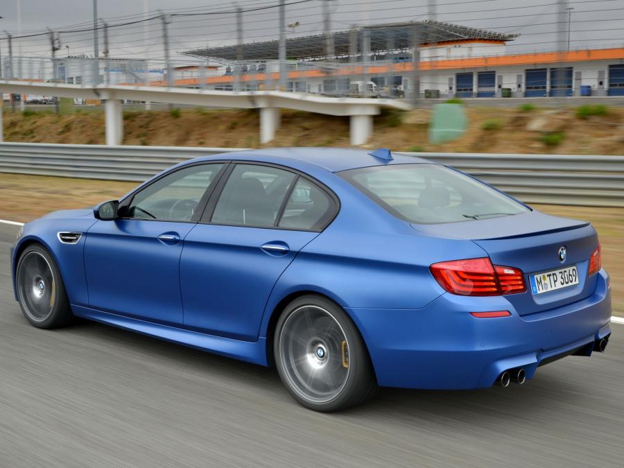  BMW M5 Competition Package 2013 года  (фото 9 из 16)